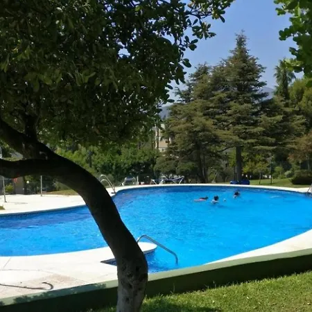 Апартаменты Cosy In The Heart Of Nueva Andalucia