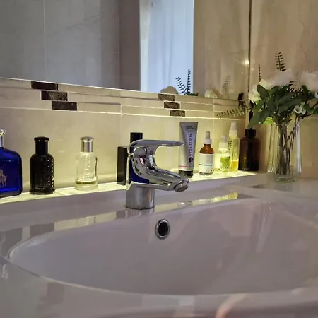 Cosy In The Heart Of Nueva Andalucia Marbella