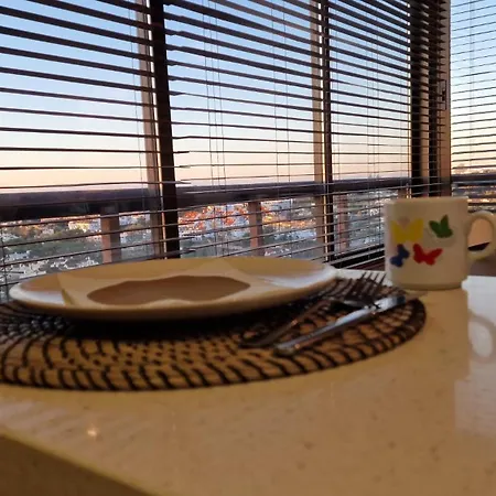 Апартаменты Cosy In The Heart Of Nueva Andalucia