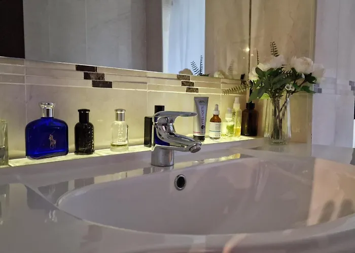 Cosy In The Heart Of Nueva Andalucia Marbella